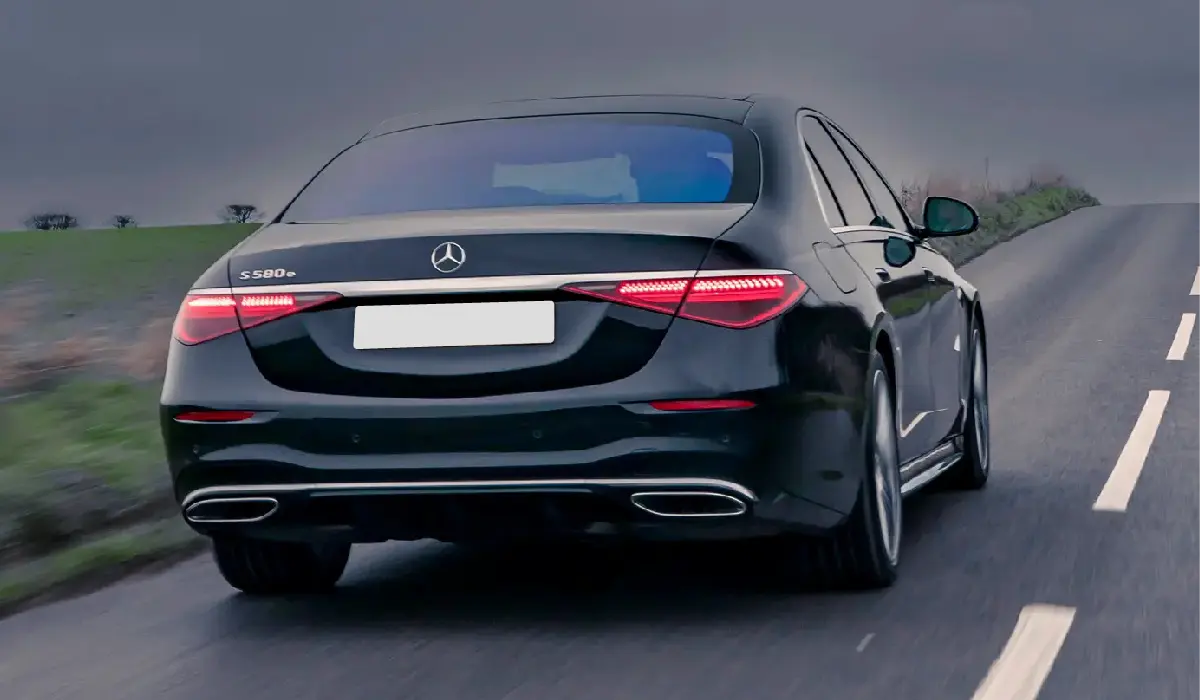 Mercedes-Benz - S-Class S400d 4Matic - Luxury Sedan Car Rentals - Preowned Sedan Car - Exclusive Concierge Club.webp